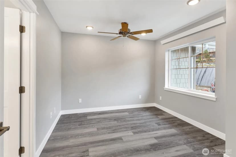 Property photo for 3527 Sussex Drive, Bellingham photo 14