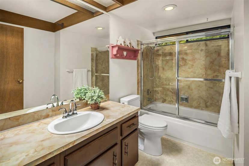 Property photo for 2035 201st Avenue Se, Sammamish photo 15