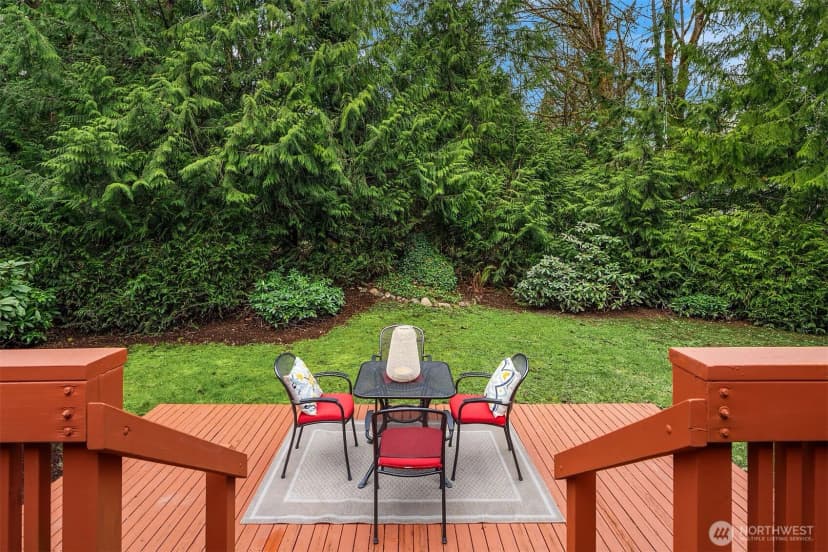 Property photo for 2035 201st Avenue Se, Sammamish photo 23