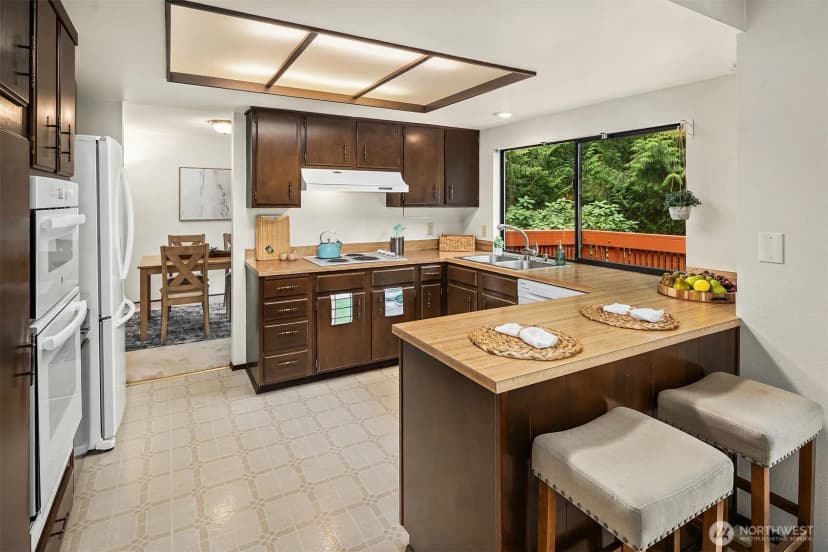 Property photo for 2035 201st Avenue Se, Sammamish photo 9