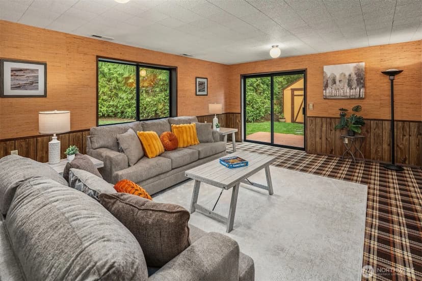 Property photo for 2035 201st Avenue Se, Sammamish photo 17