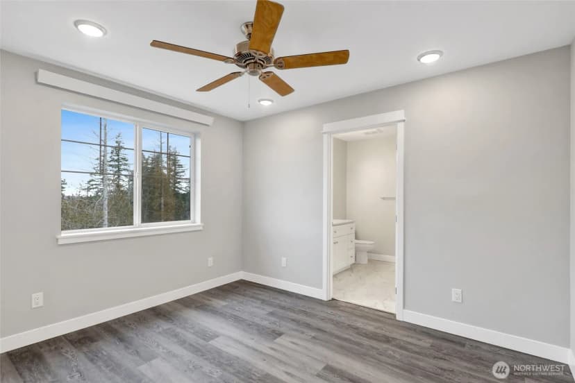 Property photo for 3523 Sussex Drive, Bellingham photo 14