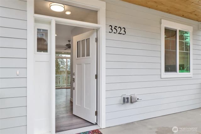 Property photo for 3523 Sussex Drive, Bellingham photo 2