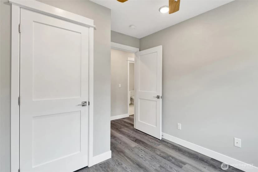 Property photo for 3523 Sussex Drive, Bellingham photo 19