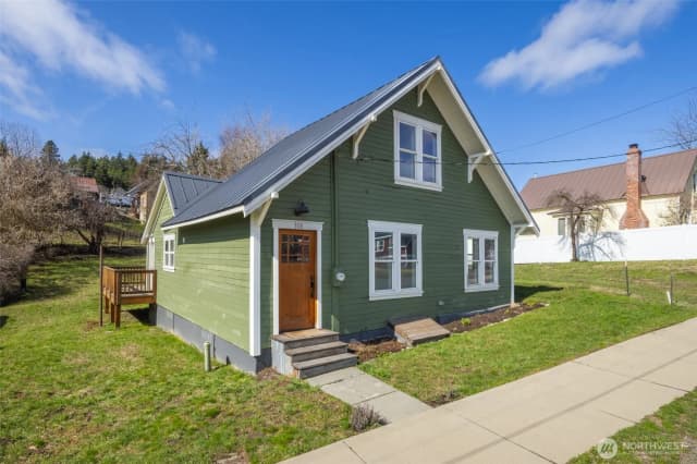 Property photo for 308 S 1st Street, Roslyn photo 2