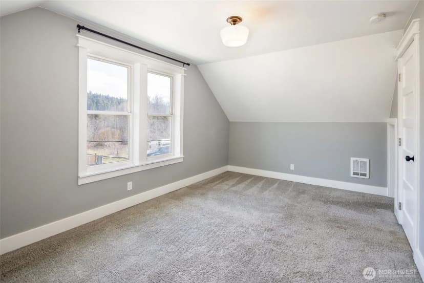 Property photo for 308 S 1st Street, Roslyn photo 30