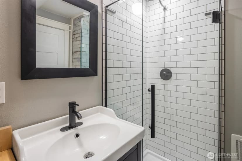 Property photo for 308 S 1st Street, Roslyn photo 33