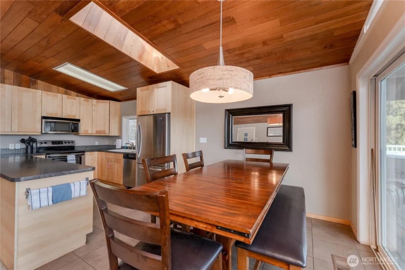 Property photo for 1955 S Lakeshore Rd, Chelan photo 14