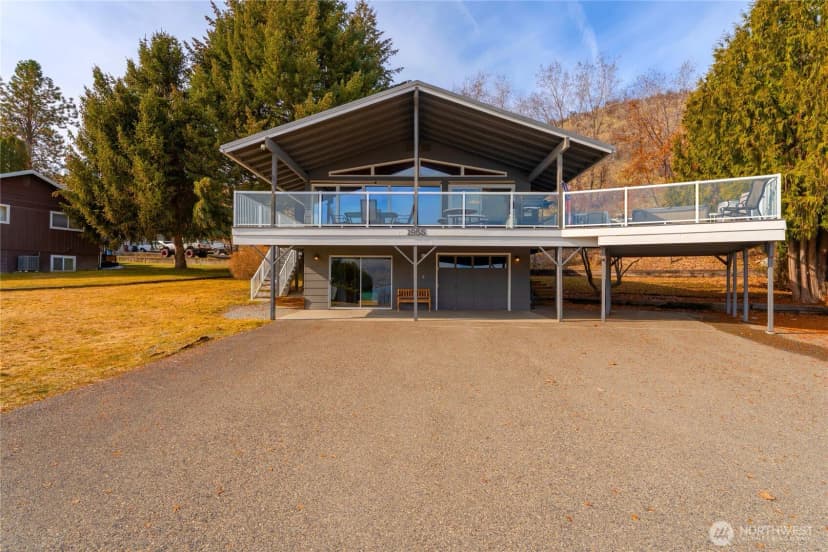 Property photo for 1955 S Lakeshore Rd, Chelan