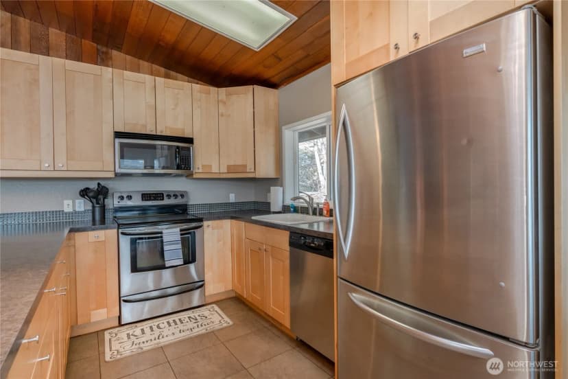 Property photo for 1955 S Lakeshore Rd, Chelan photo 12