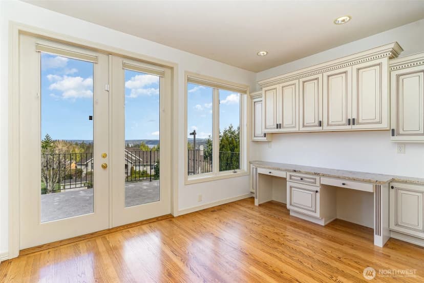 Property photo for 5692 176th Place Se, Bellevue photo 11
