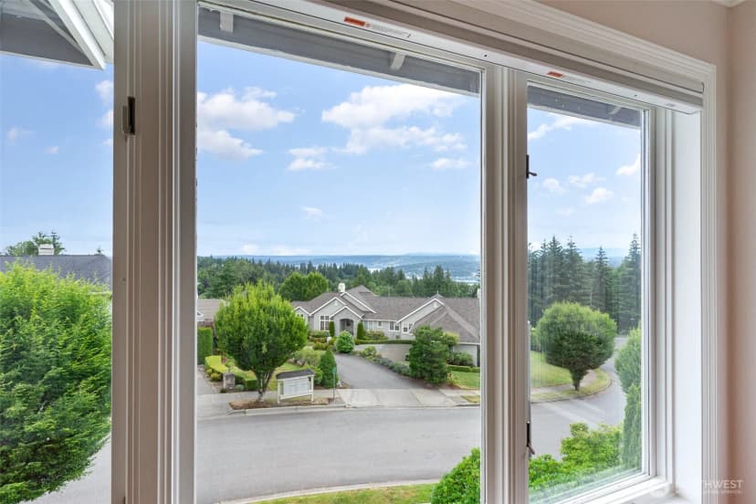 Property photo for 5692 176th Place Se, Bellevue photo 15