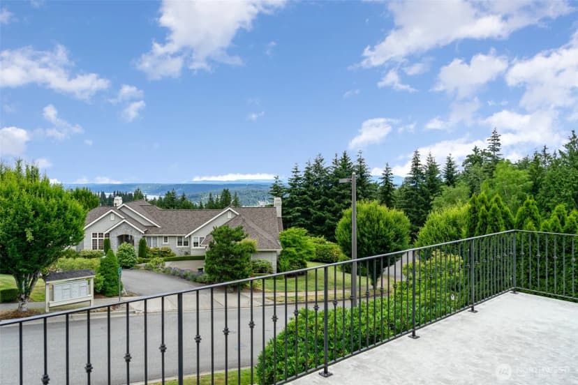 Property photo for 5692 176th Place Se, Bellevue photo 27