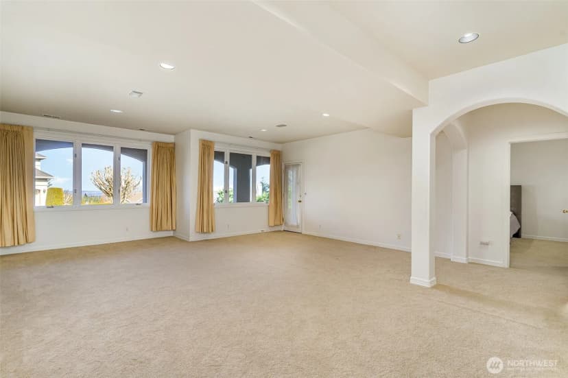 Property photo for 5692 176th Place Se, Bellevue photo 23
