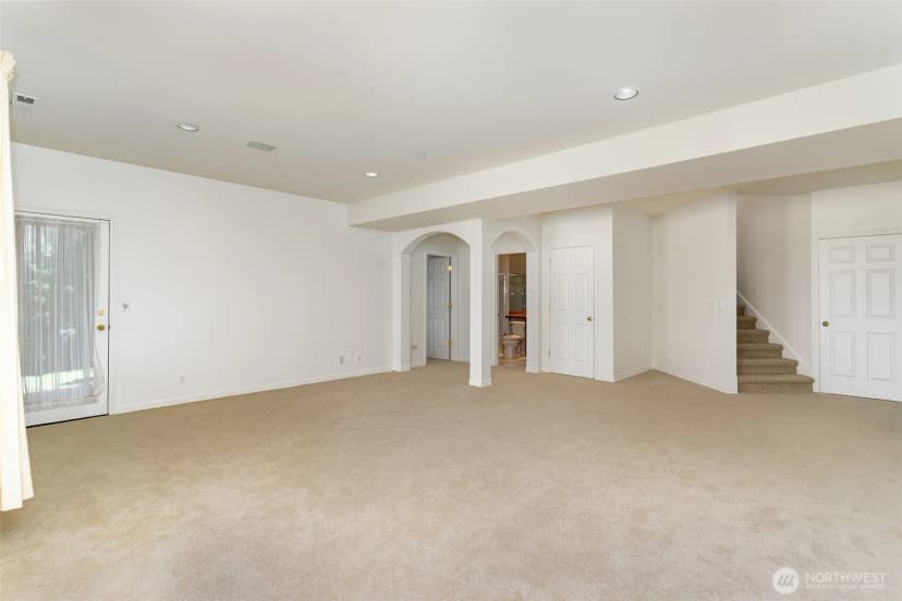 Property photo for 5692 176th Place Se, Bellevue photo 24