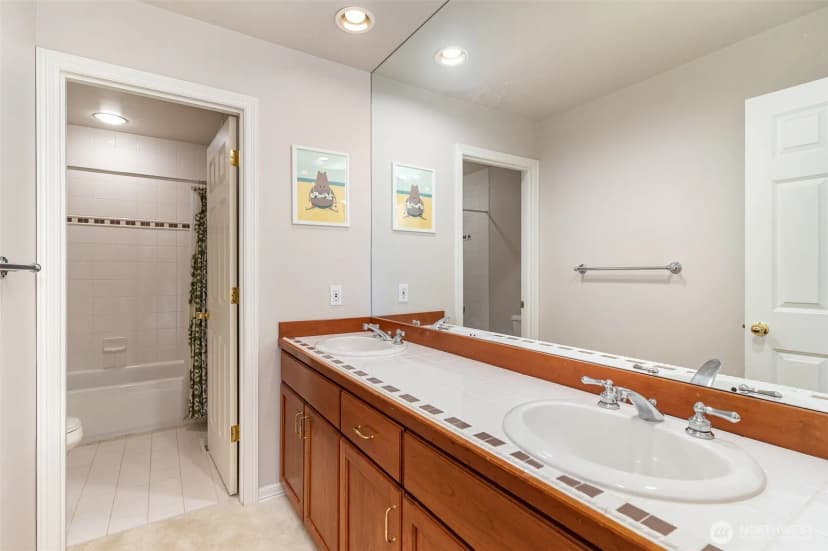 Property photo for 5692 176th Place Se, Bellevue photo 22