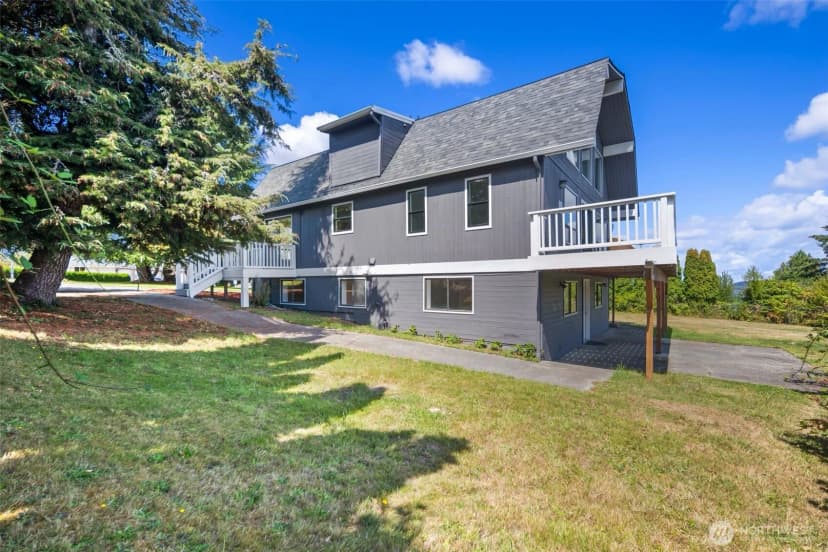 Property photo for 5400 Crestview Loop Ne, Olympia photo 10