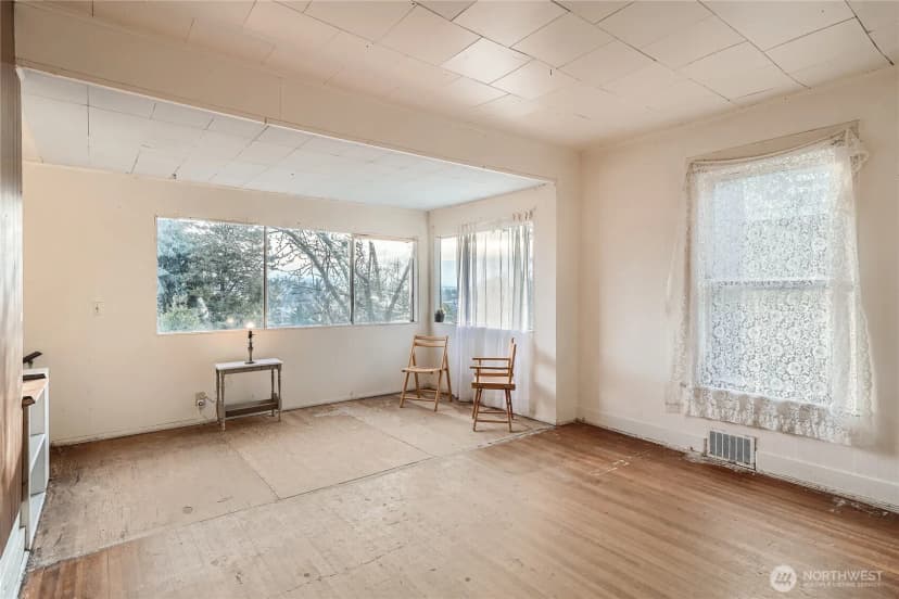 Property photo for 1321 16th Avenue S, Seattle photo 10