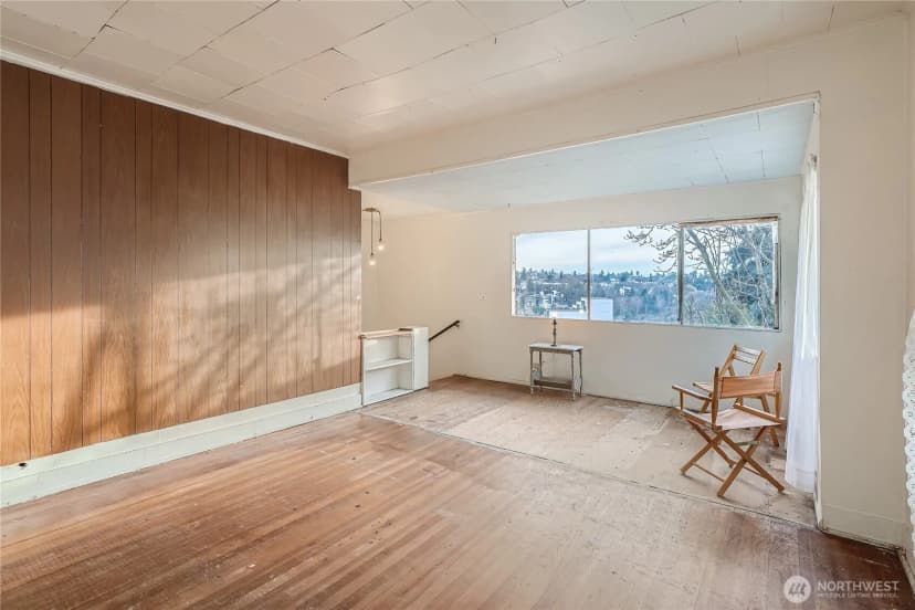 Property photo for 1321 16th Avenue S, Seattle photo 9