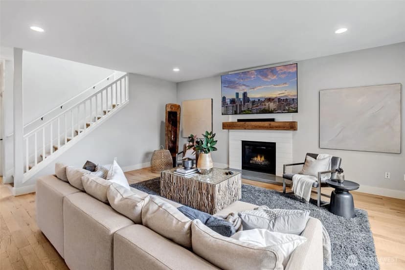 Property photo for 17012 W Hill Drive E, Bonney Lake photo 16
