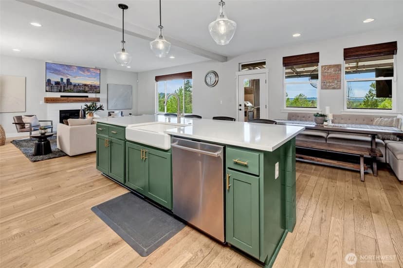 Property photo for 17012 W Hill Drive E, Bonney Lake photo 11