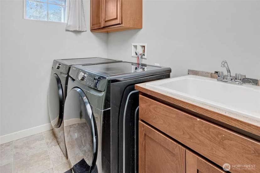 Property photo for 17012 W Hill Drive E, Bonney Lake photo 31