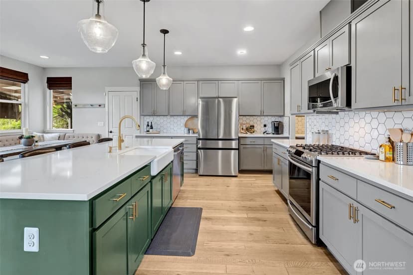Property photo for 17012 W Hill Drive E, Bonney Lake photo 13