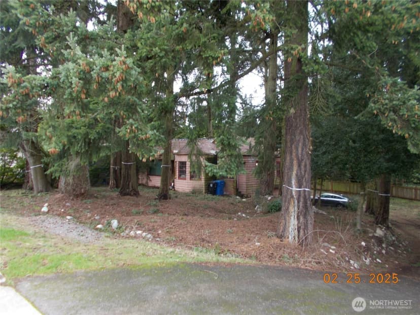 Property photo for 604 N 143rd Street, Seattle photo 2