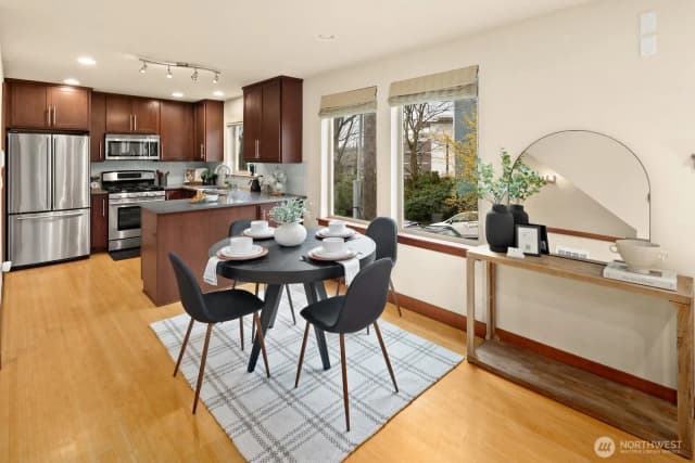Property photo for 3900 Whitman Avenue N, Seattle photo 5
