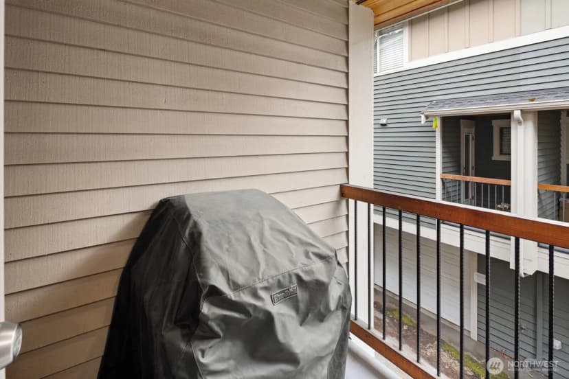 Property photo for 3900 Whitman Avenue N, Seattle photo 11
