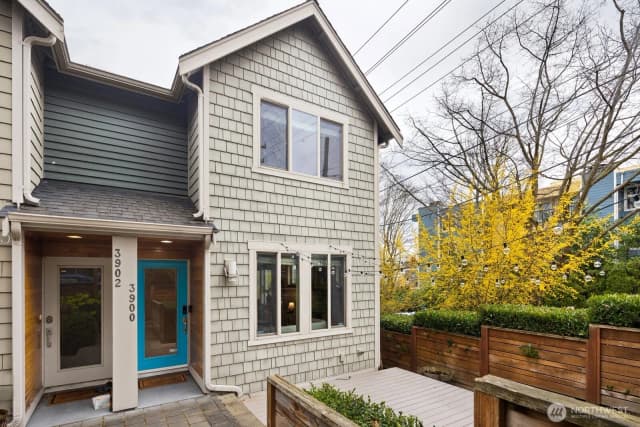Property photo for 3900 Whitman Avenue N, Seattle, Wa 98103