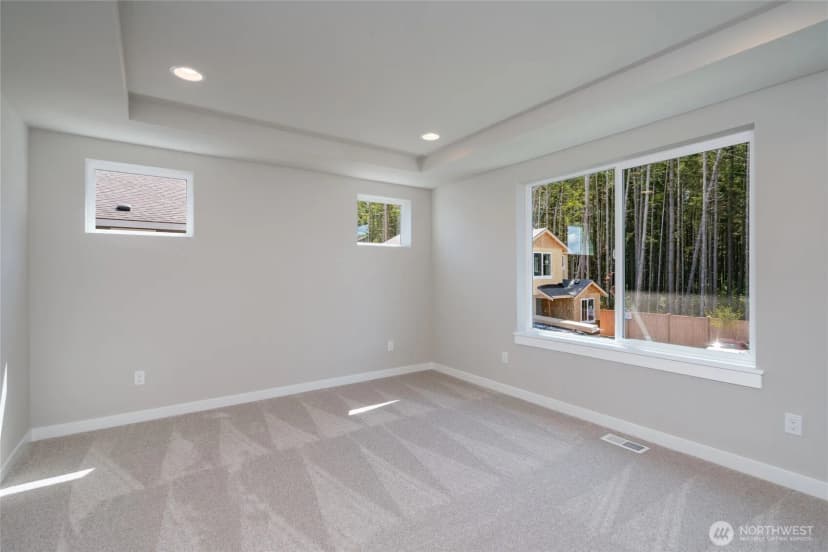Property photo for 2406 Sw Ridgeway Drive, Oak Harbor photo 10