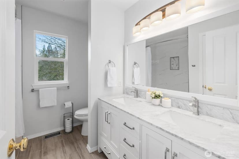 Property photo for 13821 234th Court Ne, Woodinville photo 20