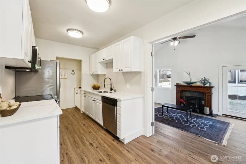 Property photo for 817 Sw 158th Street, Burien photo 12