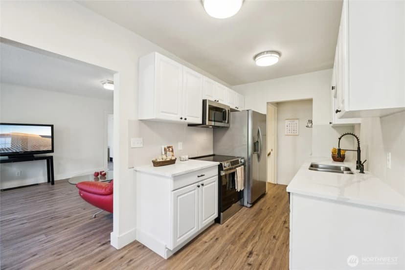Property photo for 817 Sw 158th Street, Burien photo 13