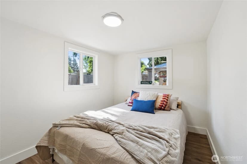 Property photo for 817 Sw 158th Street, Burien photo 24