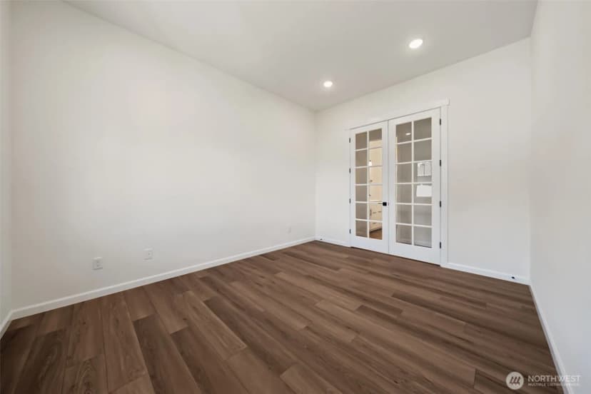 Property photo for 922 Lucas Avenue, Buckley photo 5
