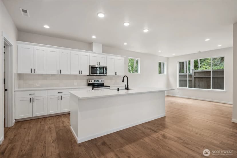 Property photo for 12062 126th Avenue Ct E #8, Puyallup photo 4
