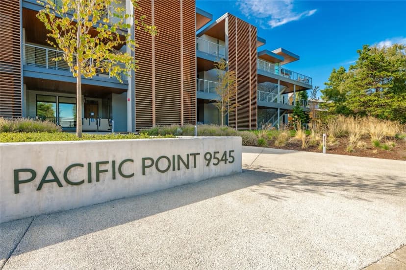 Property photo for 9545 Semiahmoo Parkway #201, Blaine photo 3
