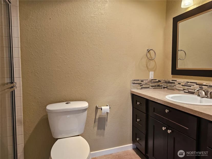 Property photo for 13626 Ne 7th Street #f-9, Bellevue photo 9