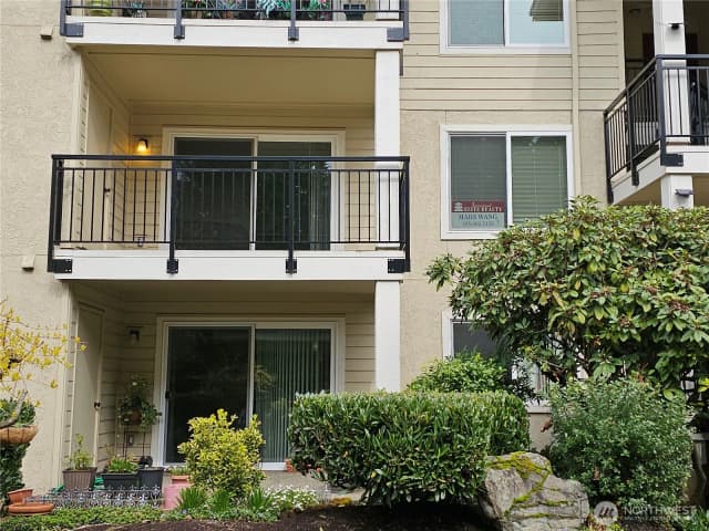 Property photo for 13626 Ne 7th Street #f-9, Bellevue photo 2