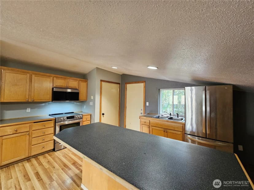 Property photo for 105 Strawberry Hill Road, Elma photo 35