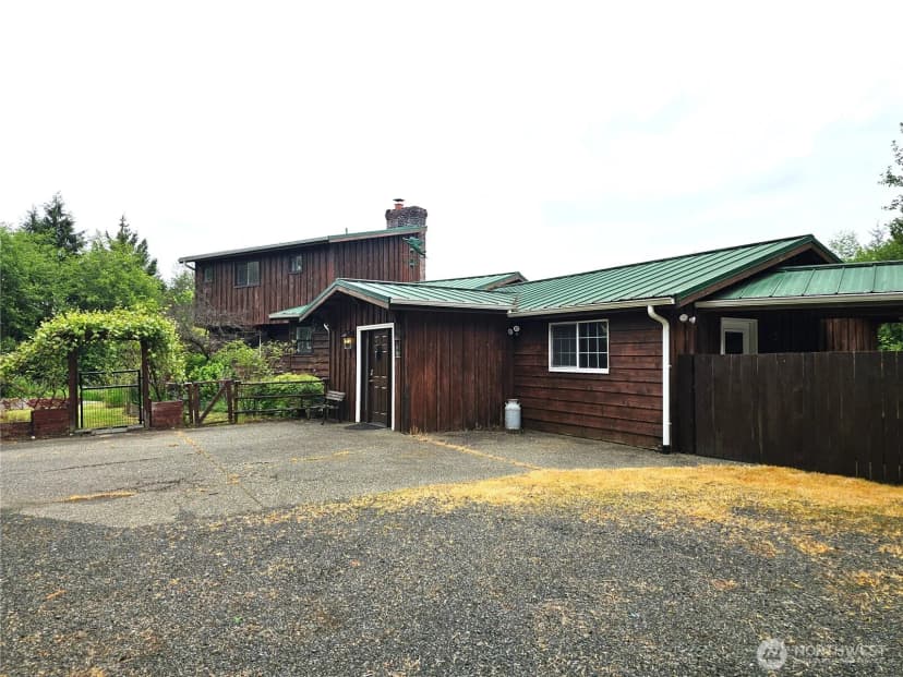 Property photo for 105 Strawberry Hill Road, Elma photo 2