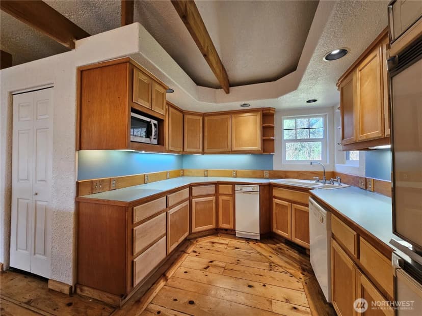 Property photo for 105 Strawberry Hill Road, Elma photo 14