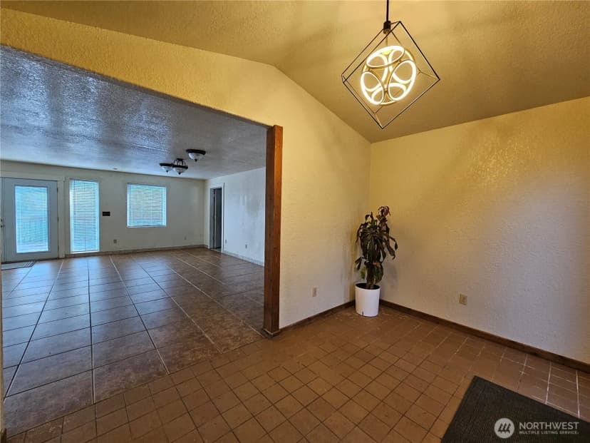 Property photo for 105 Strawberry Hill Road, Elma photo 9
