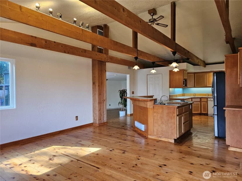 Property photo for 105 Strawberry Hill Road, Elma photo 18