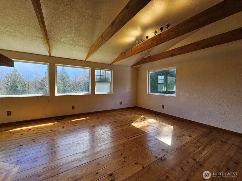 Property photo for 105 Strawberry Hill Road, Elma photo 17