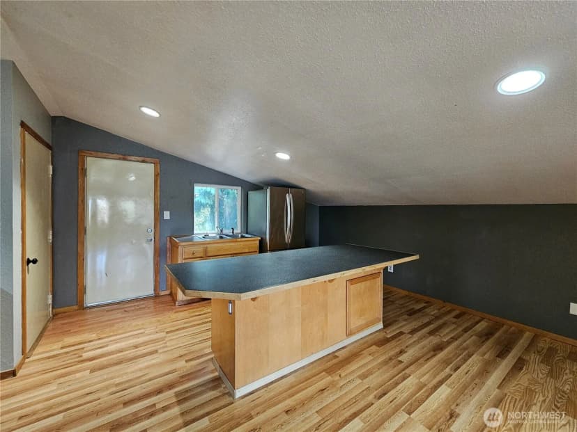 Property photo for 105 Strawberry Hill Road, Elma photo 36