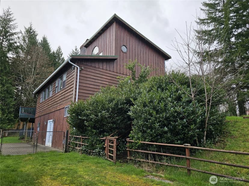 Property photo for 105 Strawberry Hill Road, Elma photo 7