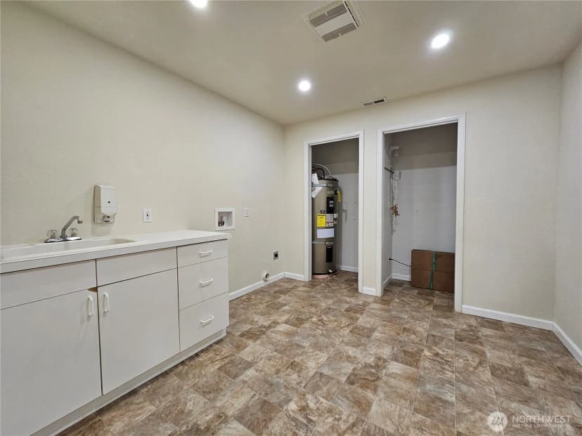 Property photo for 105 Strawberry Hill Road, Elma photo 29